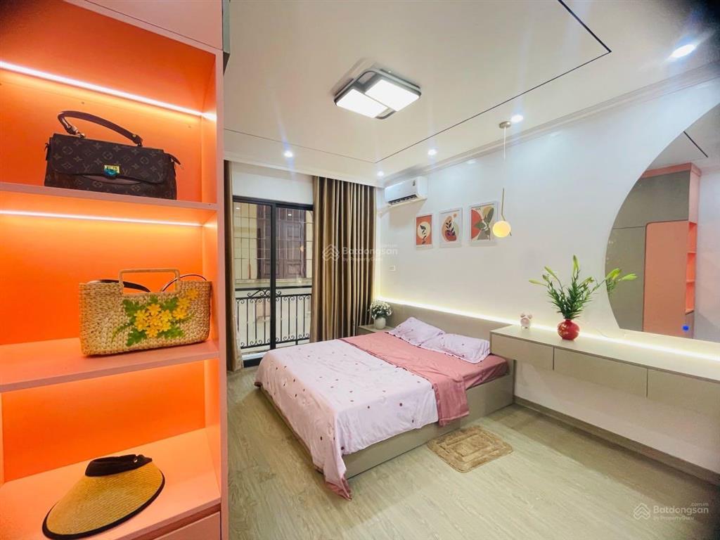 Bán nhà phố lĩnh nam, 31m2 x 5 tầng nội thất đầy đủ nhà đẹp về ở ngay 6,4 tỷ,  0961 579 ***