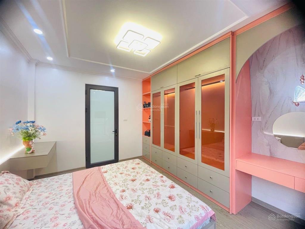 Bán nhà phố lĩnh nam, 31m2 x 5 tầng nội thất đầy đủ nhà đẹp về ở ngay 6,4 tỷ,  0961 579 ***