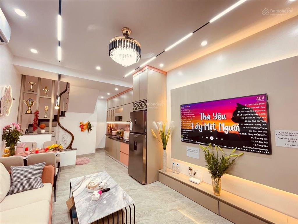 Bán nhà phố lĩnh nam, 31m2 x 5 tầng nội thất đầy đủ nhà đẹp về ở ngay 6,4 tỷ,  0961 579 ***