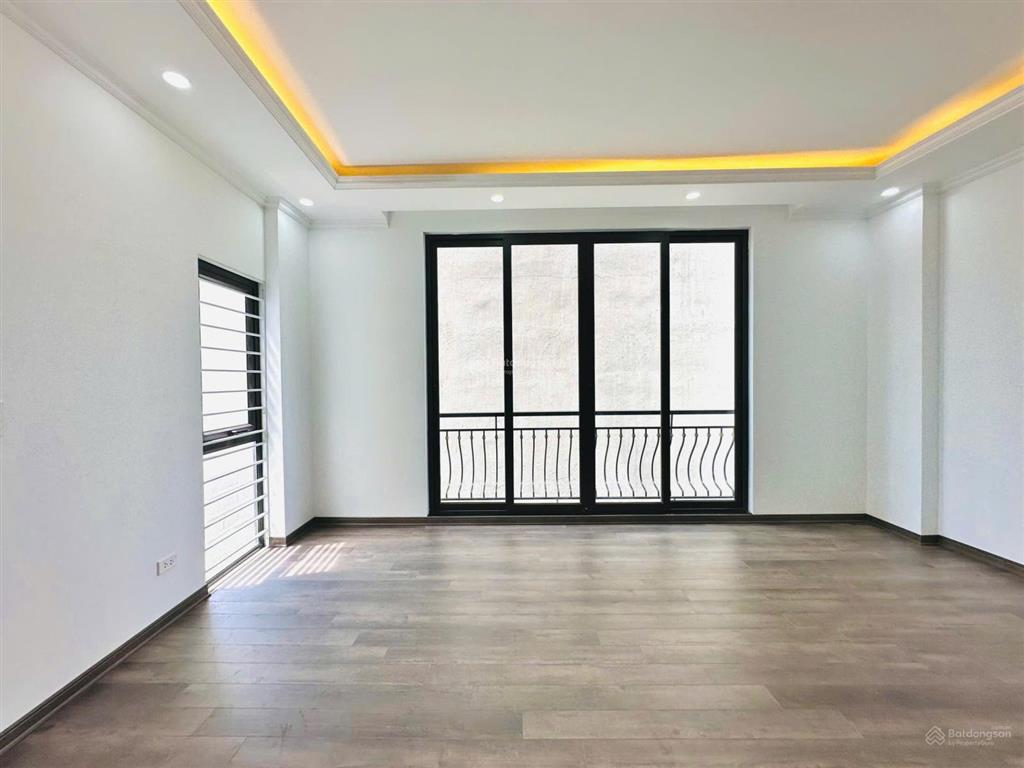 Bán nhà hàng xóm times city xây dựng riêng biệt 40m2 5,5t 6,8tỷ có bớt sổ đỏ riêng.  0961 579 ***