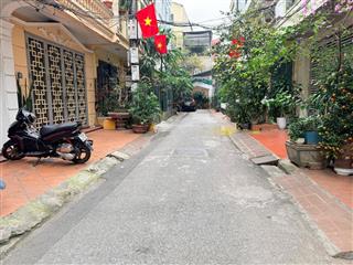 Bán nhà phân lô trương định gần ngã tư chợ mơ vỉa hè ô tô tránh 62m 4 tầng mt rộng  0961 579 ***