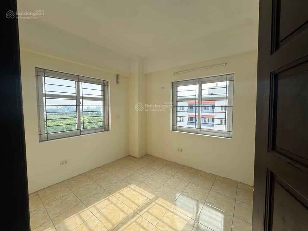 Chính chủ cần bán căn hộ đền lừ iii view mặt hồ lô góc tầng trung 60m 2 ngủ  0961 579 ***