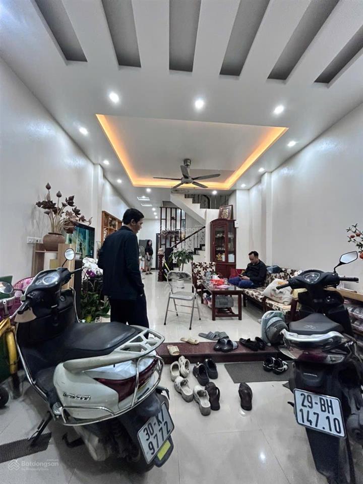 Bán nhà mặt ngõ 281 trương định ngõ thông ô tô kinh doanh 55m 5 tầng 11,6 tỷ  0961 579 ***