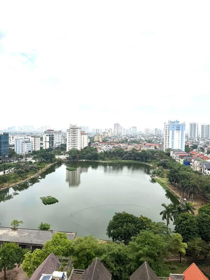 Bán gấp căn hộ chung cư cti. 2 khu đô thị vĩnh hoàng, view hồ 90m2 3pn 2 wc,  0961 579 *** căn góc