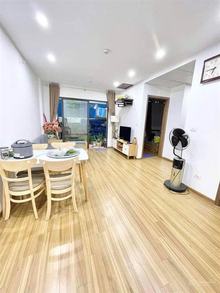 Sổ đỏ sang tên ngay full nội thất về ở luôn, 2 ngủ 2 vs, 4,15 tỷ vnd, 58,5m vs55m 0961 579 ***