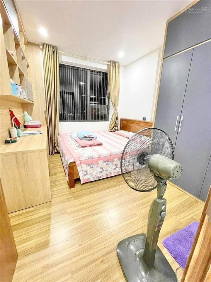 Sổ đỏ sang tên ngay full nội thất về ở luôn, 2 ngủ 2 vs, 4,15 tỷ vnd, 58,5m vs55m 0961 579 ***