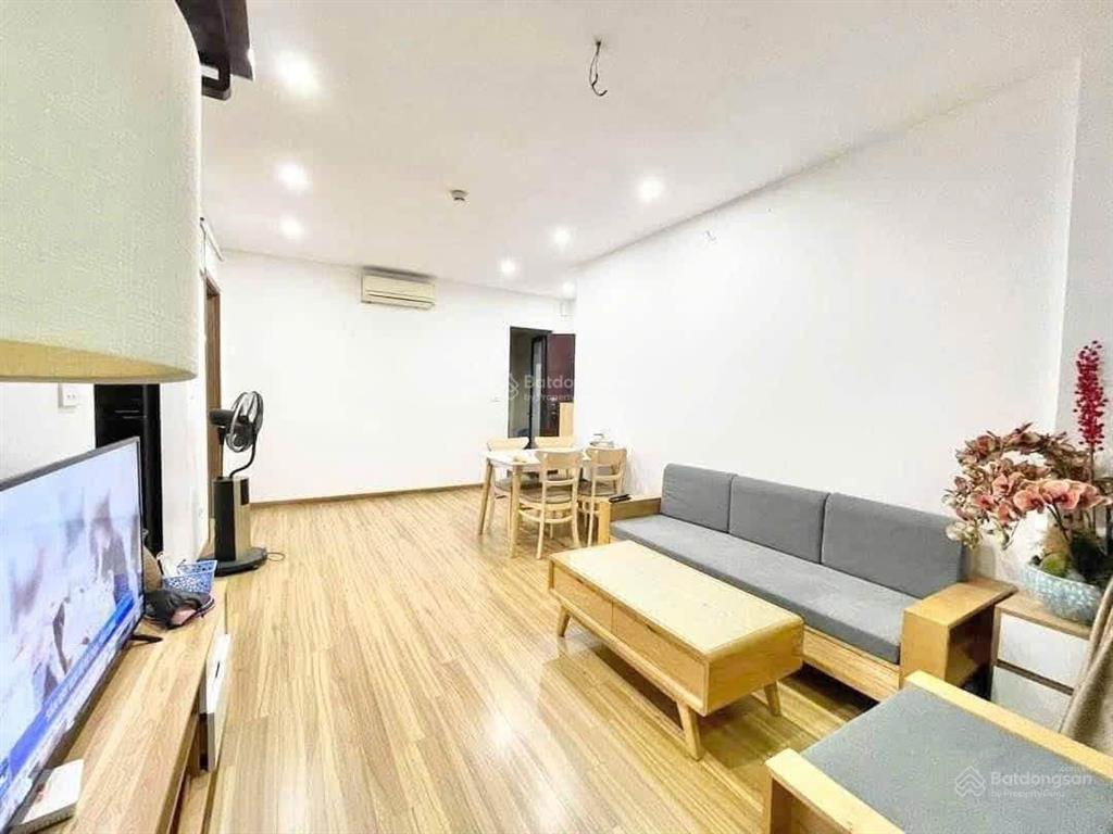 Sổ đỏ sang tên ngay full nội thất về ở luôn, 2 ngủ 2 vs, 4,15 tỷ vnd, 58,5m vs55m 0961 579 ***