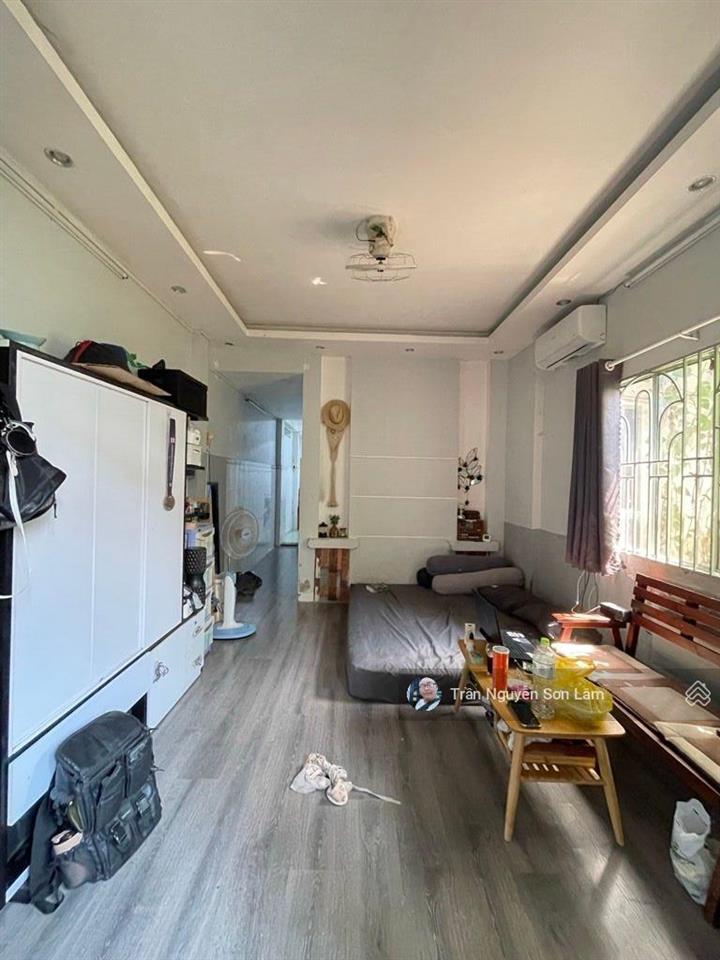 70m2 trung tâm quận 4 giá chưa đến 6 tỷ hàng ngộp!