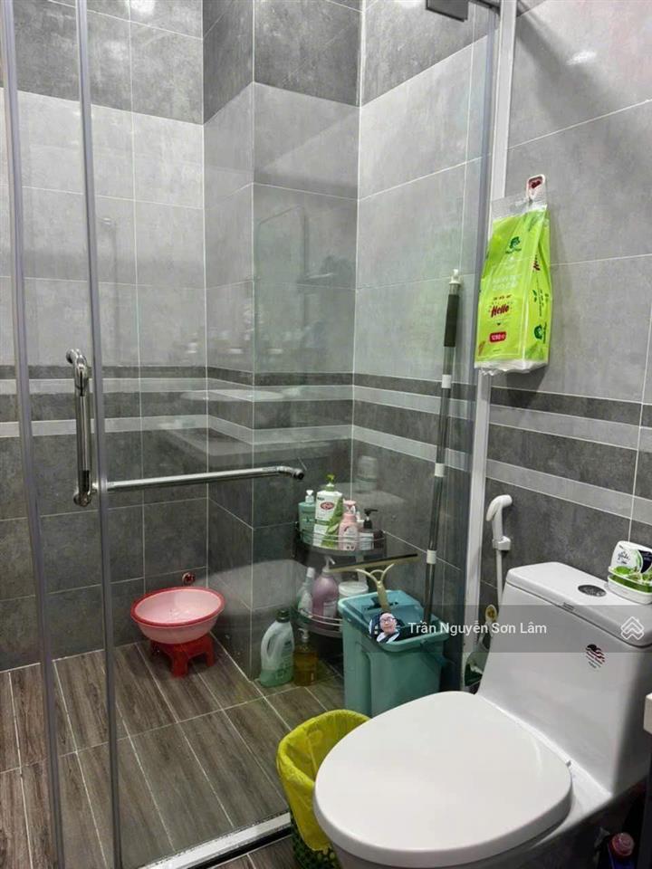 Bán nhà mặt tiền 105d trịnh quang nghị, gần chợ bình điền, 110m², 3 tầng, xe hơi trong nhà