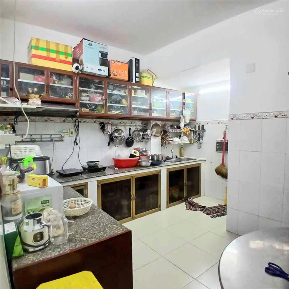 Bán gấp nr tại hẻm 28, âu dương lân, 49m2, 6,9 tỷ vnd
