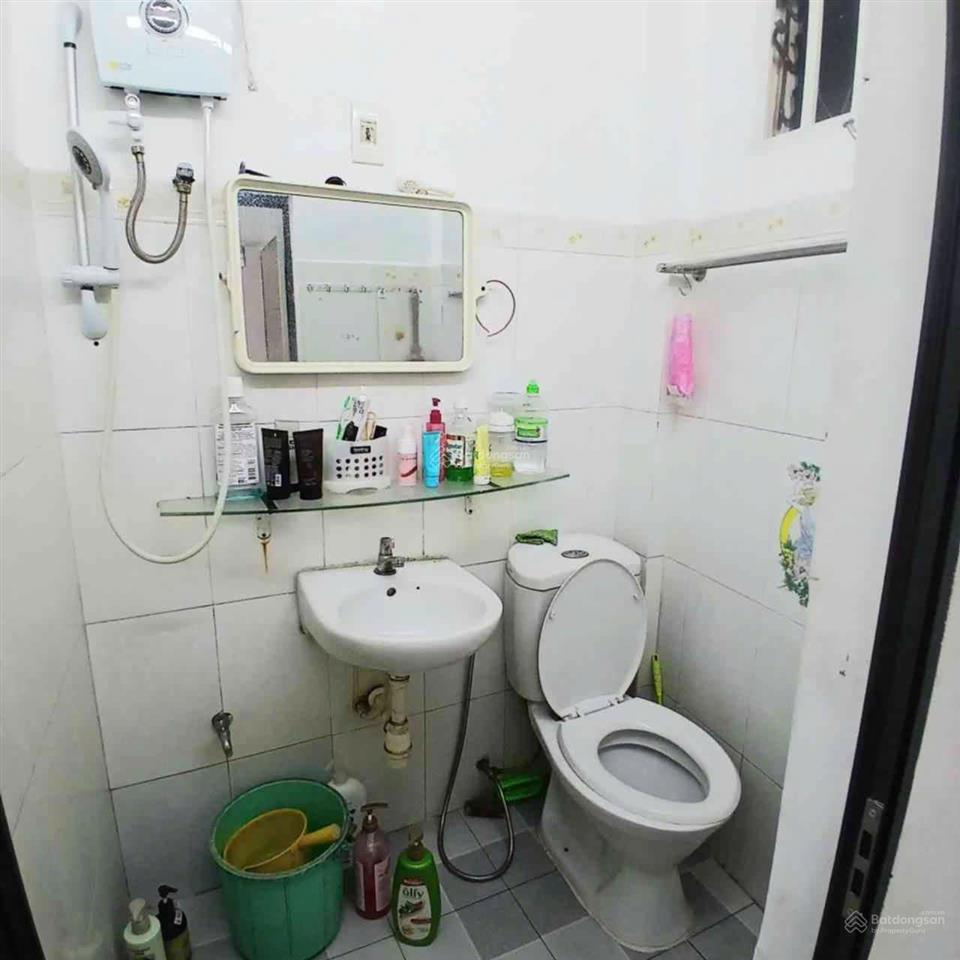 Bán gấp nr tại hẻm 28, âu dương lân, 49m2, 6,9 tỷ vnd