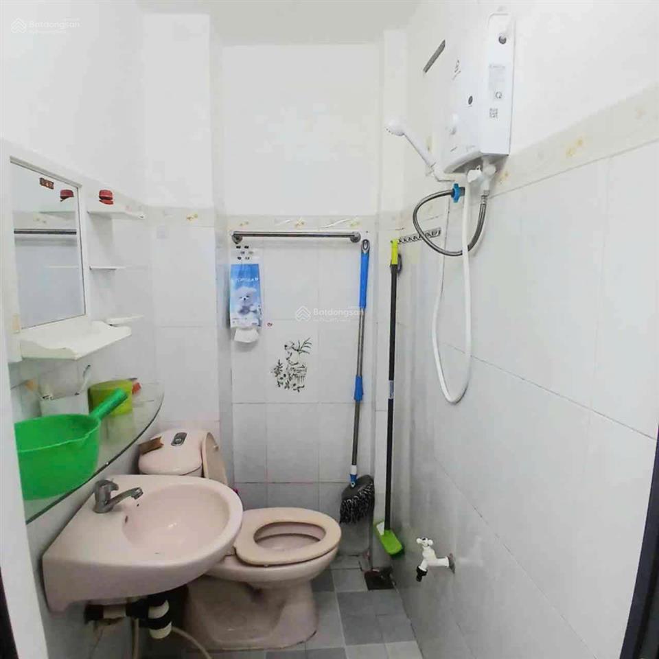 Bán gấp nr tại hẻm 28, âu dương lân, 49m2, 6,9 tỷ vnd