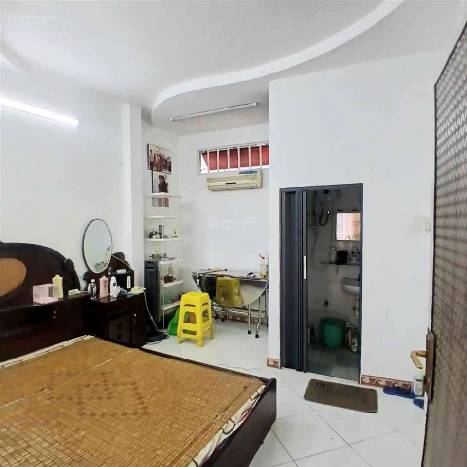 Bán gấp nr tại hẻm 28, âu dương lân, 49m2, 6,9 tỷ vnd