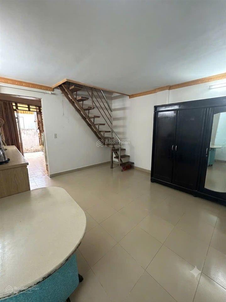 Bán nhà riêng hẻm 330 âu dương lân, 5,5 tỷ, 65,8m2, 3pn, 2wc, uy tín