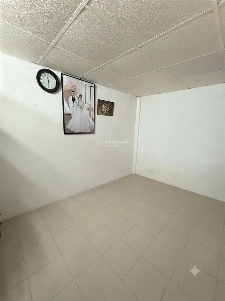 Bán nhà riêng hẻm 330 âu dương lân, 5,5 tỷ, 65,8m2, 3pn, 2wc, uy tín