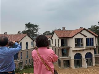 Chính chủ cần bán biệt thự căn góc dự án thanh xuân valley 263m2 xây 3 tầng tk 5 phòng ngủ