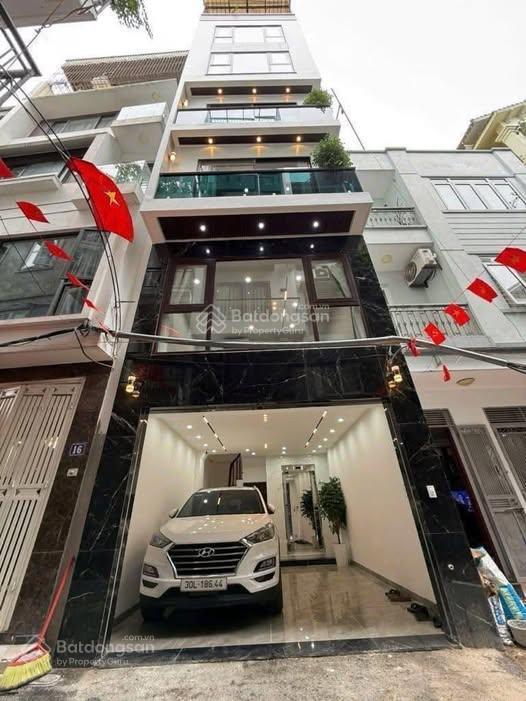 Bán nhà, chủ nhà bán kín, trần quốc hoàn, cầu giấy 46m2, thang máy, 11 tỷ, 16 chỗ đón đầu ngõ