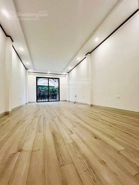 Bán nhà, chủ nhà bán kín, khúc thừa dụ, cầu giấy 46m2, thang máy, 11 tỷ, 45 chỗ đón đầu ngõ
