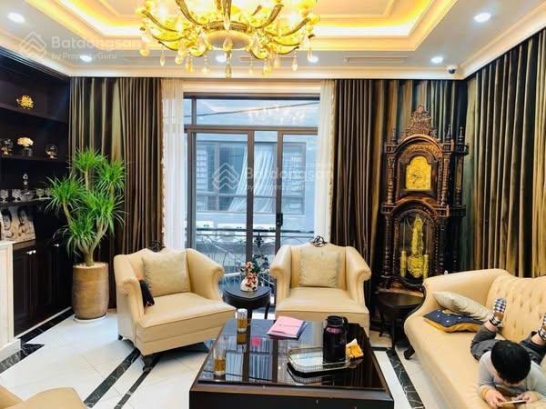 Bán nhà, gần 106 hoàng quốc việt, cầu giấy 48m2, hơn 12 tỷ, 2 thoáng, 6 ngủ, ô tô ngủ cạnh cửa