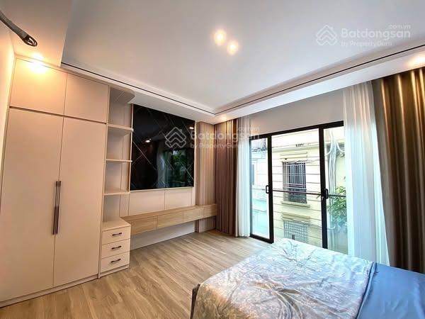 Bán nhà sát nguyễn văn huyên, cầu giấy 62m2, hơn 13 tỷ, đẹp long lanh, 88m công viên nghĩa đô
