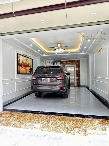 Bán nhà sát nguyễn văn huyên, cầu giấy 62m2, hơn 13 tỷ, đẹp long lanh, 88m công viên nghĩa đô