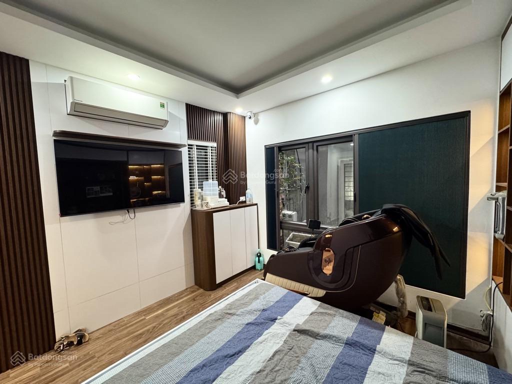 Bán nhà, chủ nhà bán kín, khúc thừa dụ, cầu giấy hơn 13 tỷ, 52m2, thang máy, oto , kinh doanh