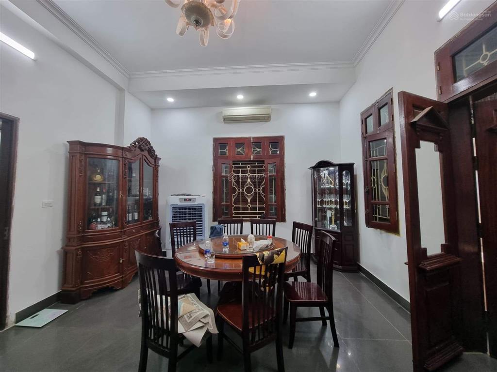 Bán nhà, phân lô trần quý kiên, cầu giấy 60m2, 20 tỷ, thang máy, văn phòng, vỉa hè, 45 chỗ đỗ