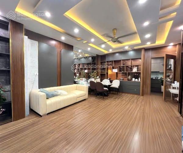 Bán nhà nguyễn văn huyên, cầu giấy phân lô, gara 7 chỗ, 68m2, 21 tỷ, thang máy , 3 thoáng, hiếm