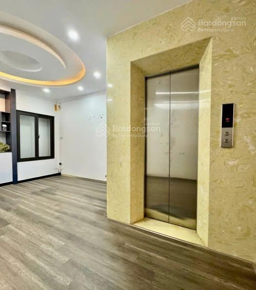 Bán nhà, chủ nhà bán kín, duy tân, cầu giấy 23 tỷ, 80m2, thang máy , oto ngủ trong nhà, kinh doanh
