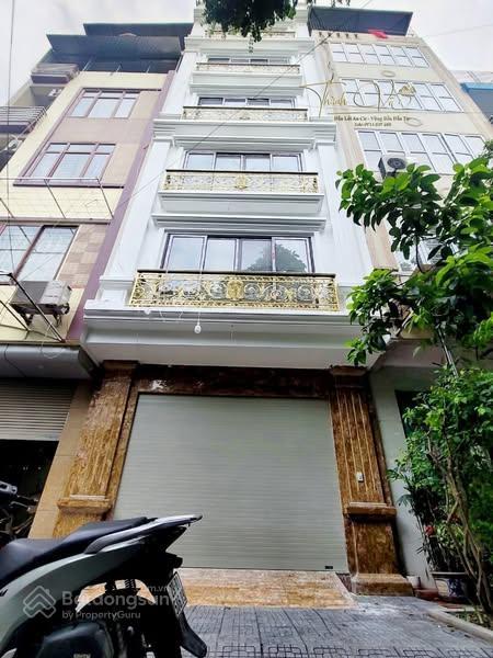 Bán nhà, chủ nhà bán kín, duy tân, cầu giấy hơn 11 tỷ, 48m2, thang máy, ô tô 16 chỗ đón đầu ngõ