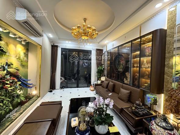 Bán nhà, chủ nhà đi bộ ra trung kính, cầu giấy 41m2, 5 tầng, hơn 9 tỷ, mới tinh, ở luôn