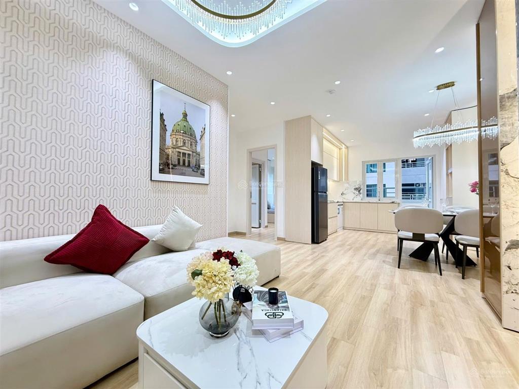 Bán nhà nguyễn khánh toàn, cầu giấy, 55m2, 14 tỷ, thang máy, ô tô, lô góc, đẹp long lanh, ở luôn