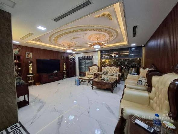 Bán nhà, phân lô trần quốc hoàn, cầu giấy 72m2, 24 chỗ, vỉa hè, 23 tỷ , thang máy, văn phòng, ở vip