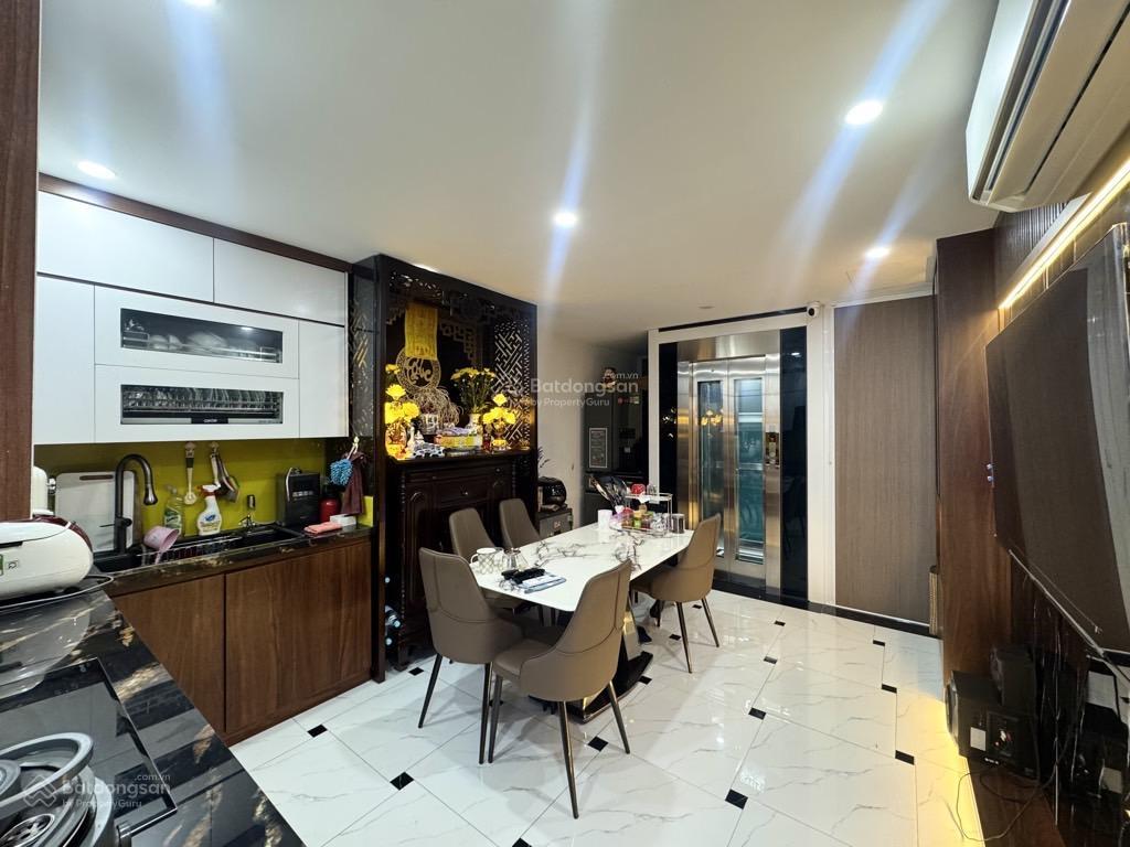 Bán nhà, phân lô trần quý kiên, cầu giấy 55m2, 16 tỷ, thang máy, gara 24 chỗ, vỉa hè, văn phòng