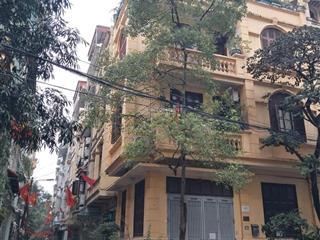 Bán nhà, phân lô nghĩa tân, tô hiệu, cầu giấy 56m2, 7 chỗ, hơn 15 tỷ, 45 chỗ đón ngay cạnh cửa