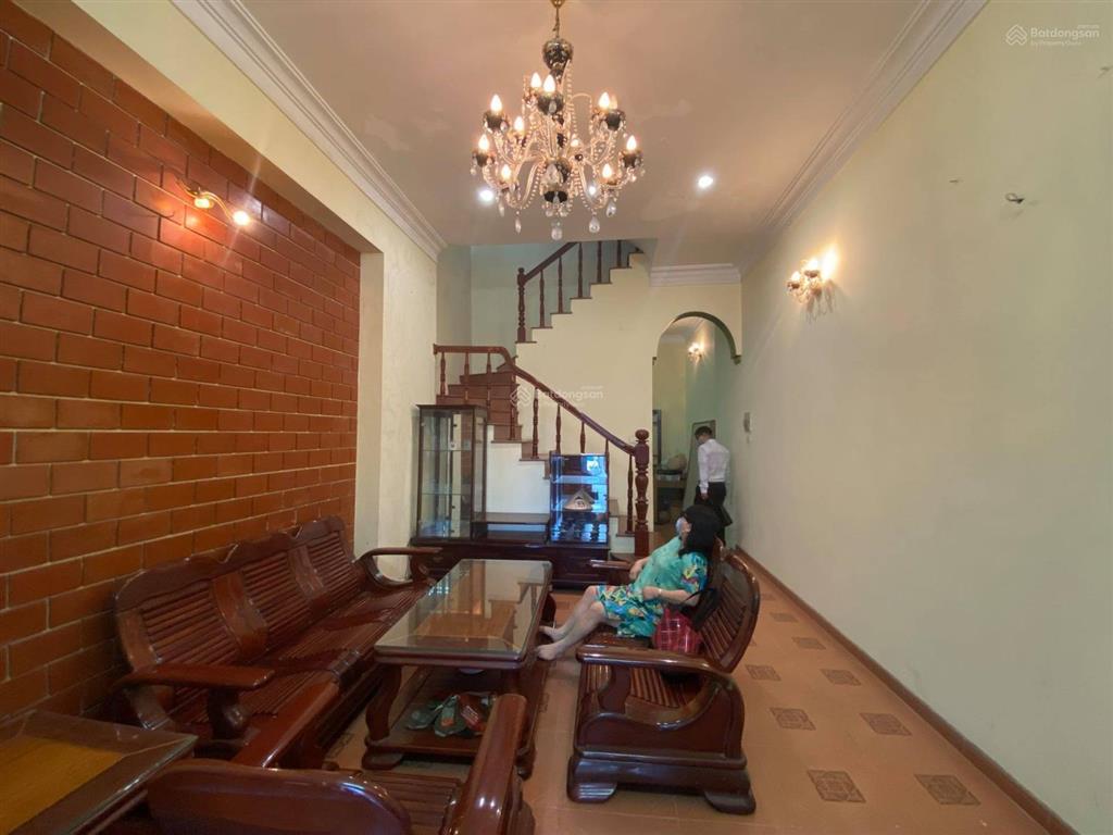 Bán nhà nguyễn khánh toàn, cầu giấy, 58m2, 11 tỷ thang máy chờ 450kg, mặt tiền 6m, 3 thoáng