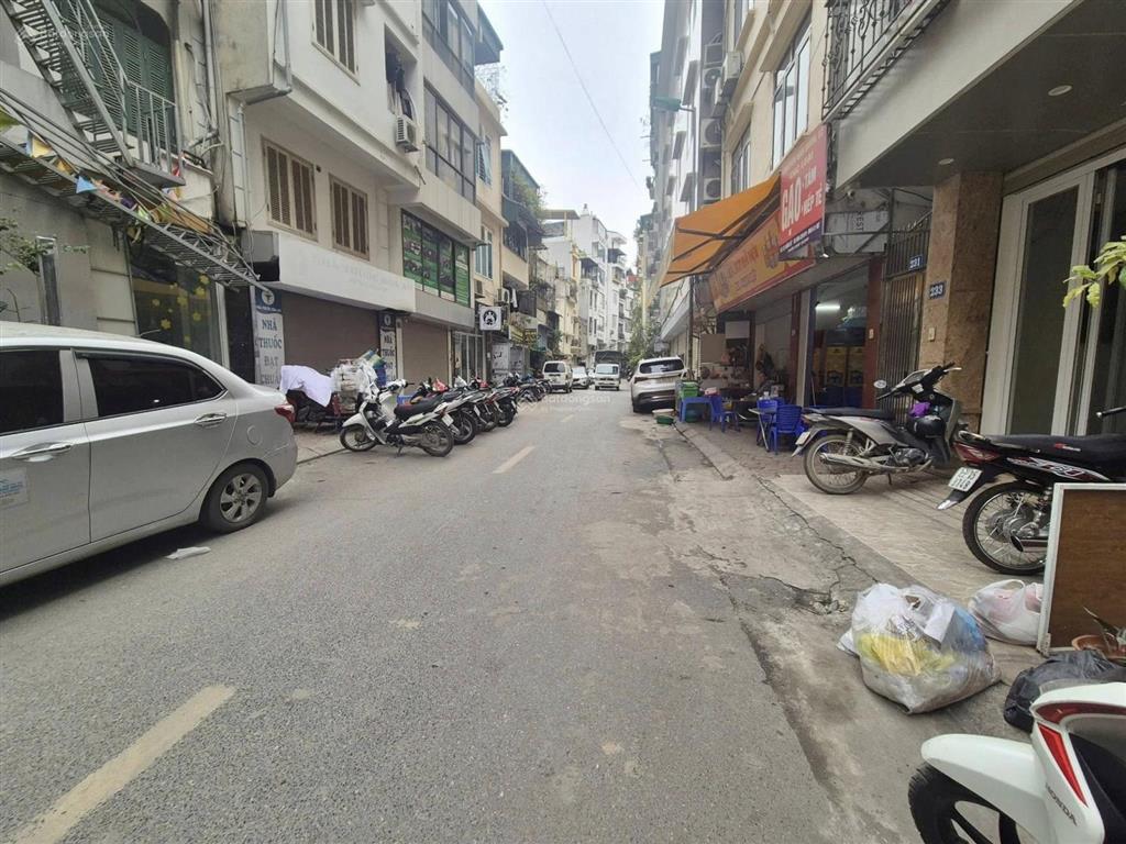 Bán nhà, trần quý kiên, cầu giấy 45m2, thang máy, 10tỷ chủ nhà bán kín, ở luôn, nội thất đầy đủ