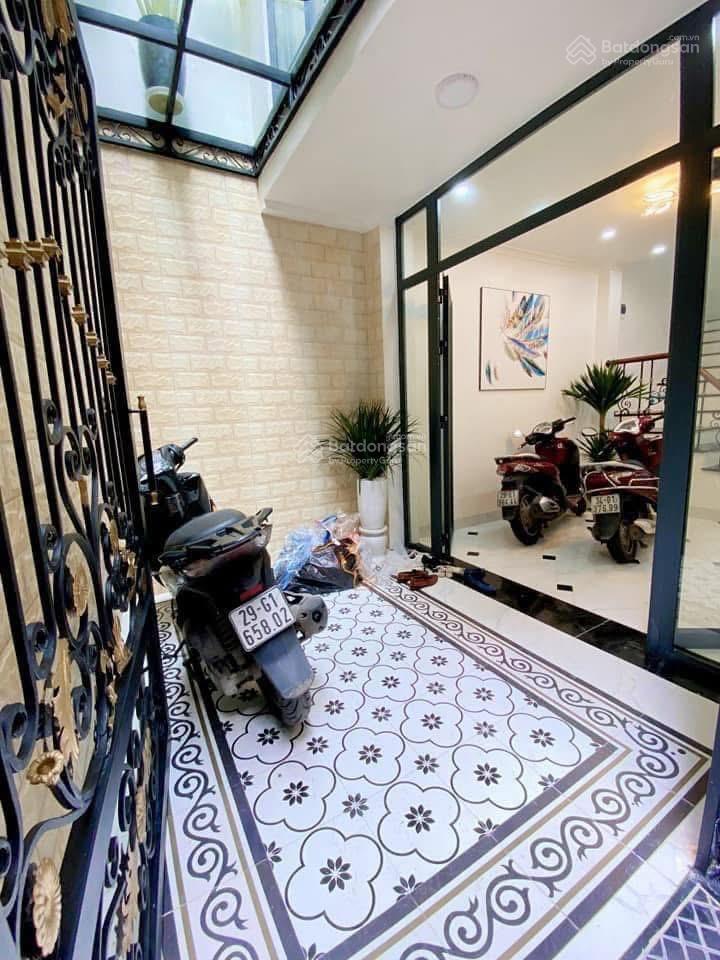 Bán nhà ngã tư thái hà  44m2  vị trí đỉnh  nhà đẹp dân xây tâm huyết  sân xe riêng  giá hời