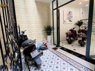 Bán nhà ngã tư thái hà  44m2  vị trí đỉnh  nhà đẹp dân xây tâm huyết  sân xe riêng  giá hời