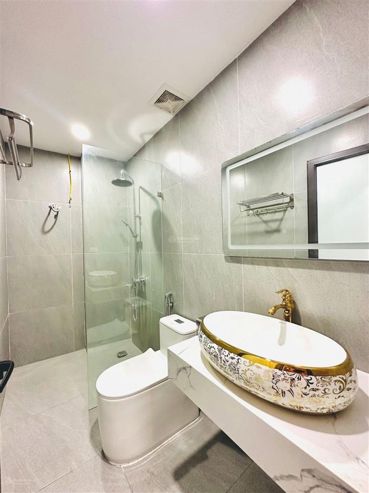 Bán nhà hoàng ngân, ngõ thông gần phố, nhà mới 33m2 x 5 tầng bề thế