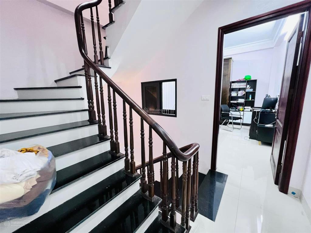 Bán nhà quan nhân, ngõ thông, 30m ra ô tô, gần phố, 35m2*4t full nội thất hàng chất