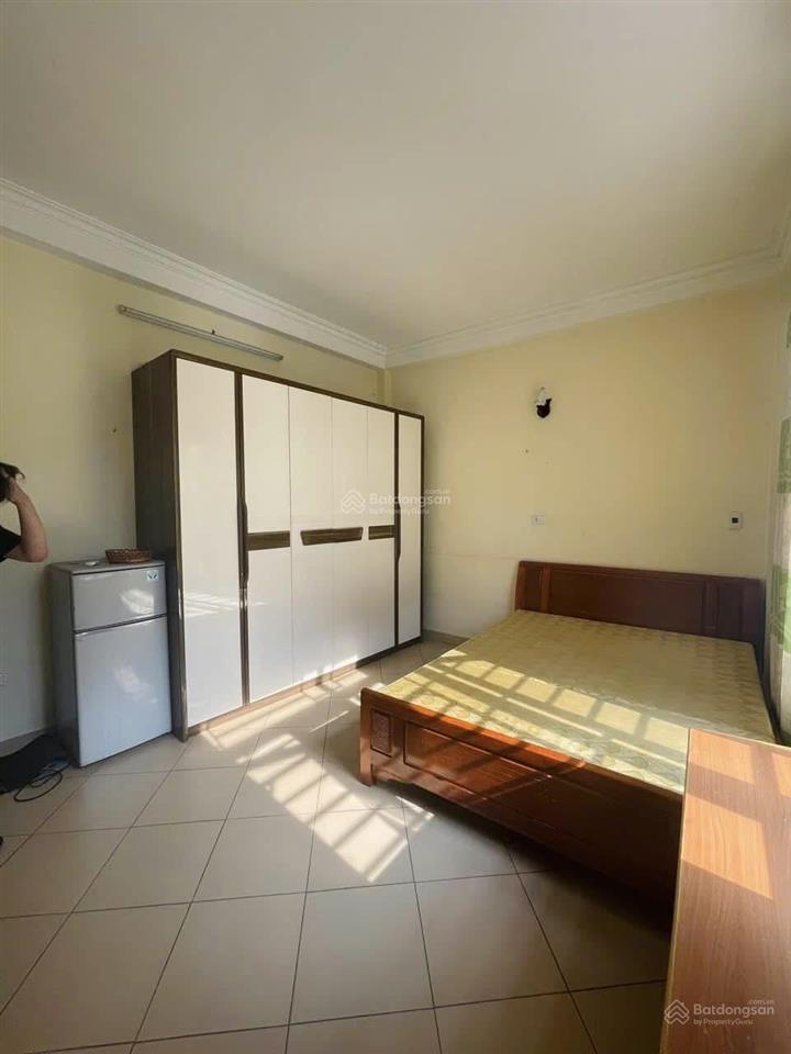 Quan nhân, 30m ra ô tô tránh, trước nhà đá bóng, 4.3m mặt tiền thông số vàng, nhà đẹp dân xây