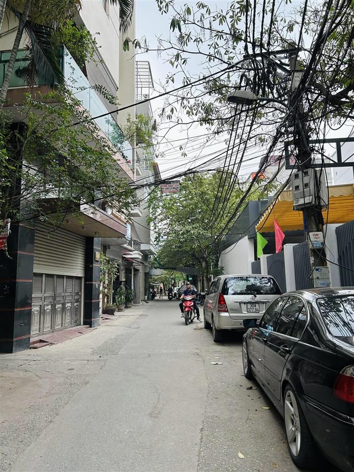 Quan nhân, 30m ra ô tô tránh, trước nhà đá bóng, 4.3m mặt tiền thông số vàng, nhà đẹp dân xây