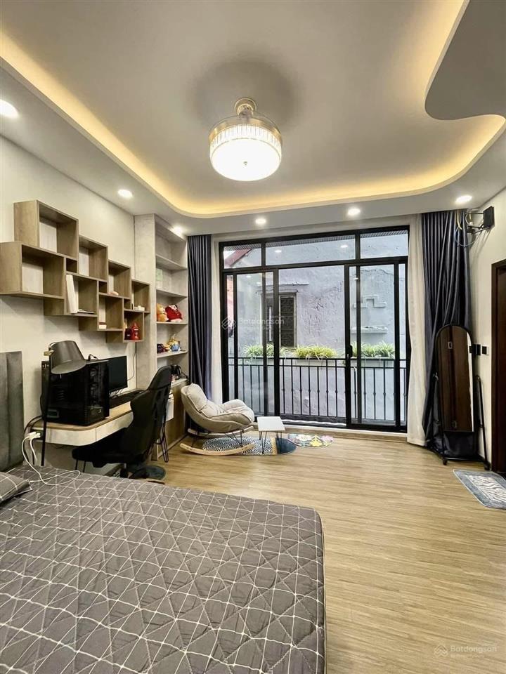 Bán nhà cự lộc, 20m ra mặt phố, hàng xóm royal city, 5 tầng, hai thoáng, khách phải nhanh