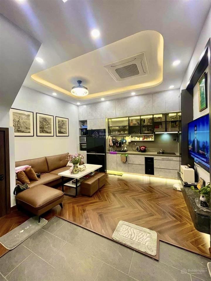 Bán nhà cự lộc, 20m ra mặt phố, hàng xóm royal city, 5 tầng, hai thoáng, khách phải nhanh