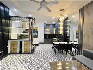 Bán nhà quan nhân, ngõ thông tứ tung cự lộc, 20m ra ô tô, nhà đẹp 5 tầng hơn 4m mặt tiền rộng