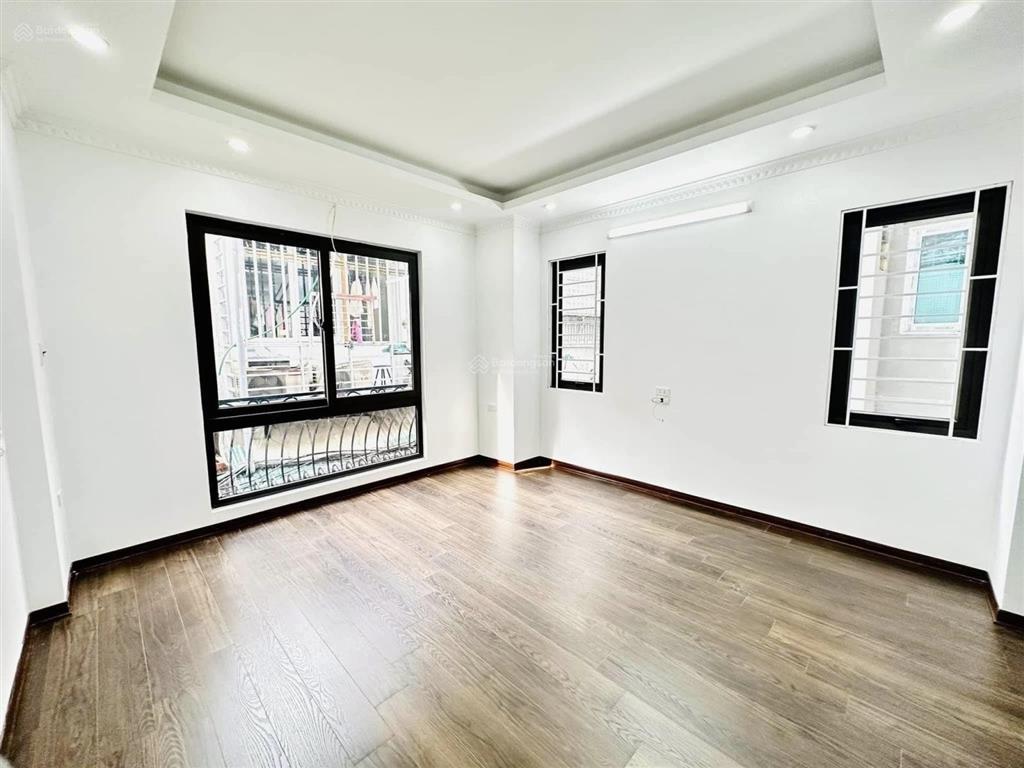 Bán nhà lê trọng tấn, ô tô đỗ cửa, lô góc, xây mới 5 tầng, 4m mặt tiền, nhà đẹp nội thất ở ngay