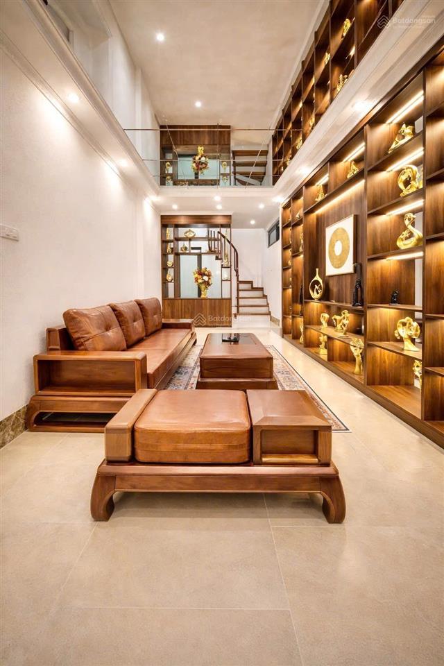 Bán nhà giáp nhất, lô góc, ô tô đỗ cửa, ngõ thông kinh doanh, nhà đẹp hiện đại, hàng xóm 2 khu vin