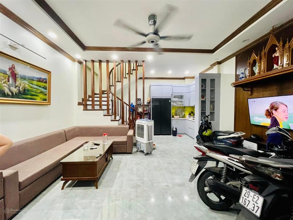 Bán nhà thượng đình, ngõ 3 mét, nhà mới 5 tầng thoáng sáng, mặt tiền rộng đẹp