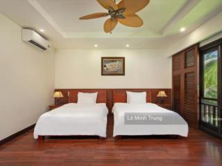 Biệt thự hồ bơi sát biển mỹ khê  dòng tiền 60tr/tháng  có pccc